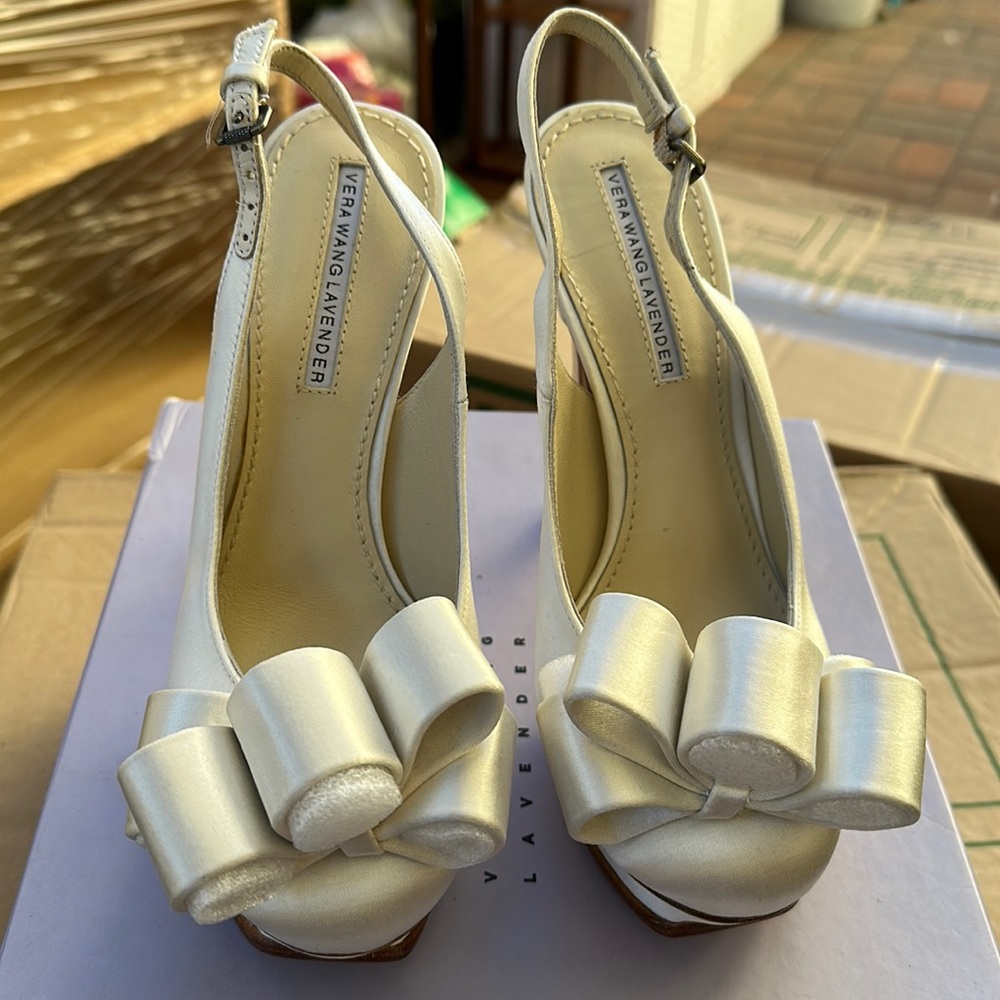 Brand new Vera Wang Satin Bridal Shoes